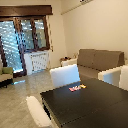 Modular King Suite - Intera Suite Vicino Aeroporto E Fiera Di Roma Фиумичино Екстериор снимка