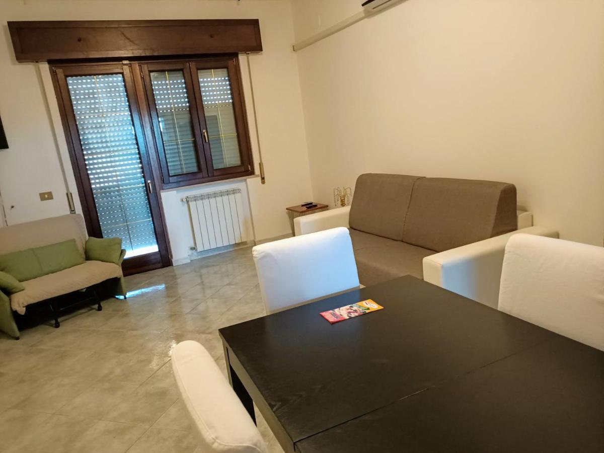 Modular King Suite - Intera Suite Vicino Aeroporto E Fiera Di Roma Фиумичино Екстериор снимка
