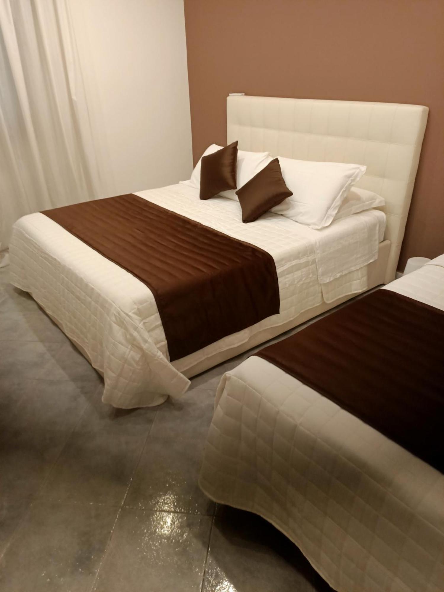 Modular King Suite - Intera Suite Vicino Aeroporto E Fiera Di Roma Фиумичино Екстериор снимка